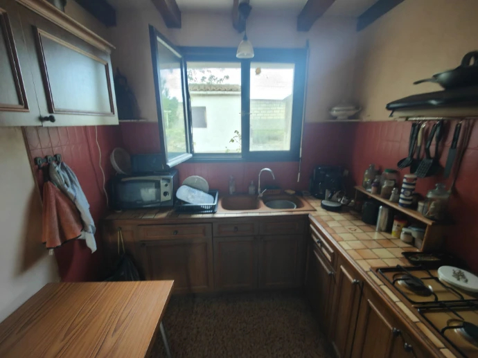 Cuisine en U à Ruoms avant rénovation par Noble Artisans
